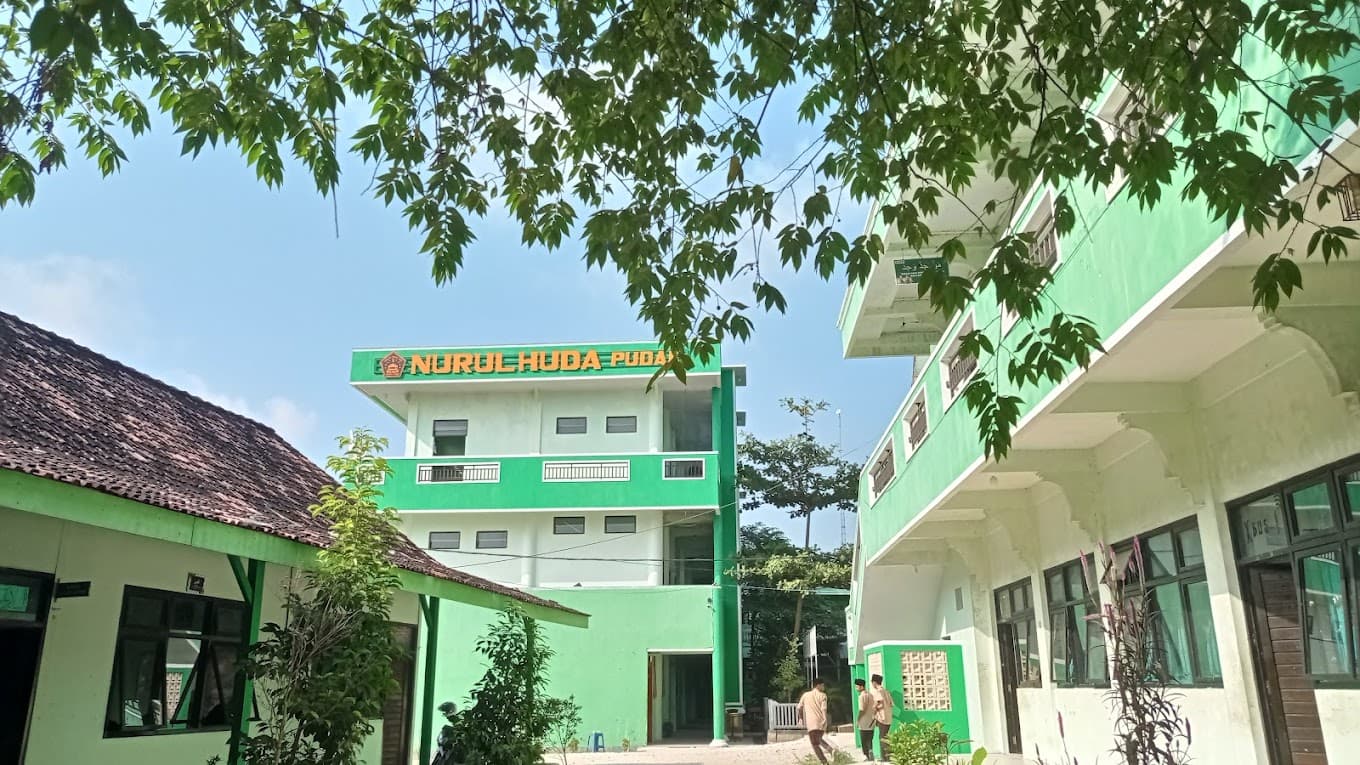 TopLoker.com dan Univ. STEKOM Berpartisipasi di Job Fair SMK Nurul Huda Ngawen, Buka Peluang Karier untuk Siswa