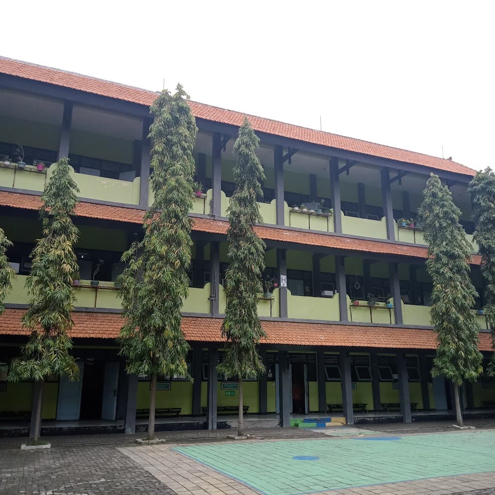 TopLoker.com dan Universitas STEKOM Berkolaborasi di Job Fair SMKN 2 Semarang: Dorong Peluang Kerja untuk Siswa