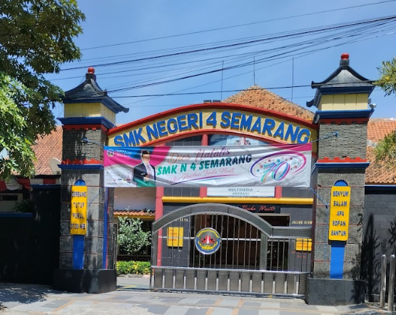 Universitas STEKOM Sosialisasikan PMB 2025 di SMKN 4 Semarang: Ciptakan Generasi Siap Teknologi