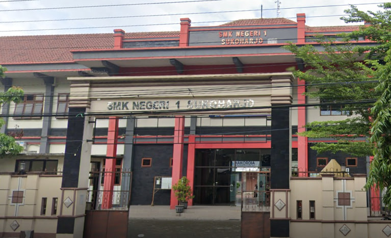 Gandeng Toploker.com, Universitas STEKOM Hadirkan Sosialisasi PMB Inspiratif di SMKN 1 Sukoharjo