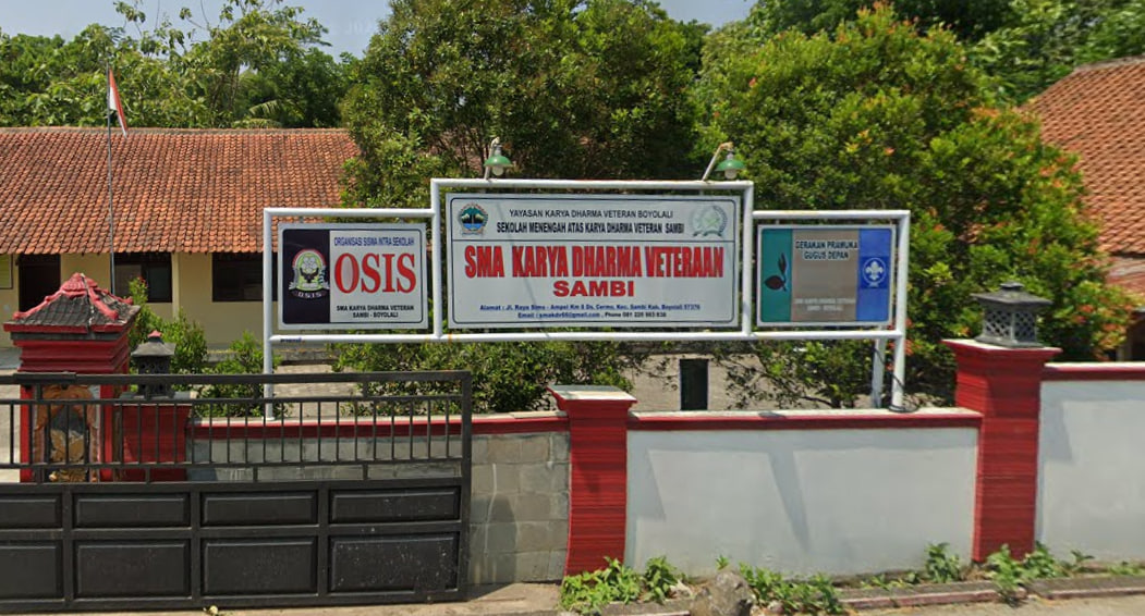 Universitas Stekom dan Toploker.com Sosialisasikan PMB ke SMA Veteran Sambi: Siapkan Generasi Masa Depan