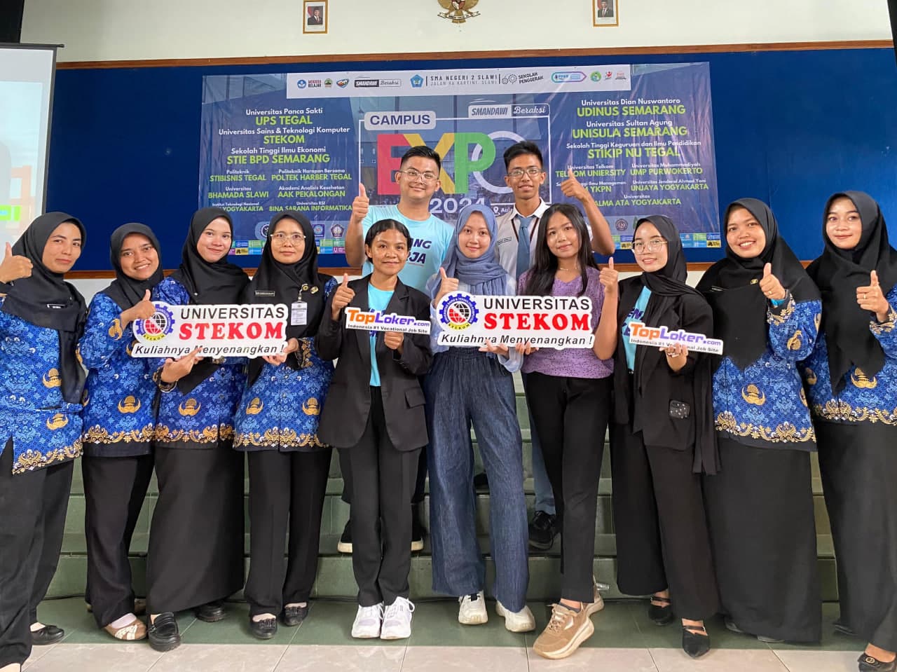 Universitas STEKOM dan Toploker.com Meriahkan Expo di SMAN 2 Slawi Tegal: Inspirasi Masa Depan Gemilang