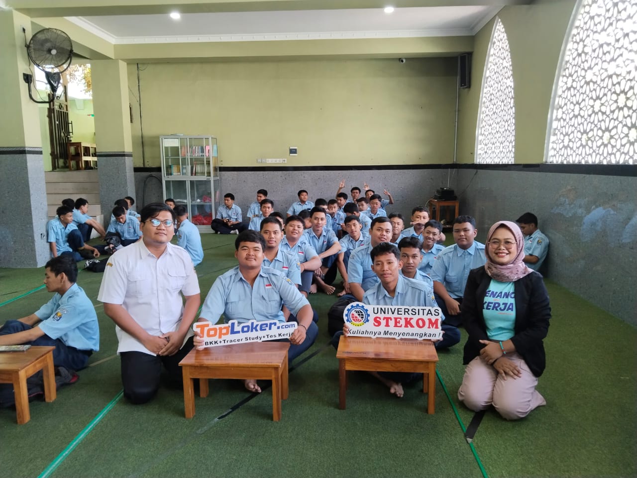 Bimbingan Karir oleh Univeritas STEKOM dan TopLoker.com di SMK Binawiyata Karangmalang Sragen, untuk Siapkan Siswa Hadapi Dunia Kerja