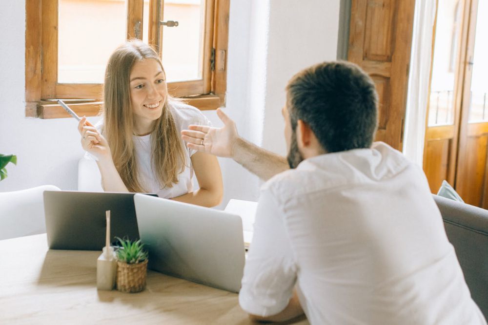 Menjalin Cinta Sambil Mengejar Karier: Ujian untuk Pasangan Gen Z