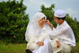 Dulu Nikah Muda Udah Seperti Tradisi, Kenapa Ya?