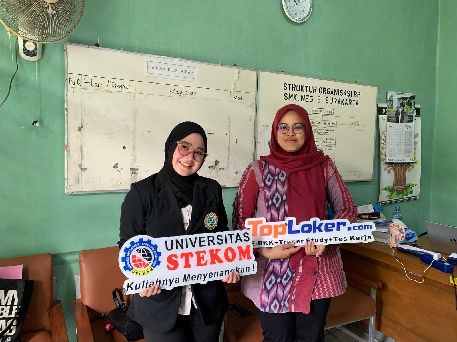 Kunjungan Persahabatan & Penandatanganan MoU Universitas STEKOM dengan SMKN 8 Surakarta Bersama TopLoker.com