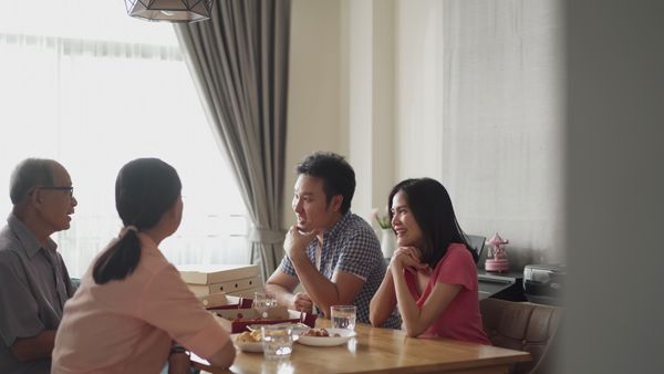 Membatasi Campur Tangan Keluarga dalam Hubungan