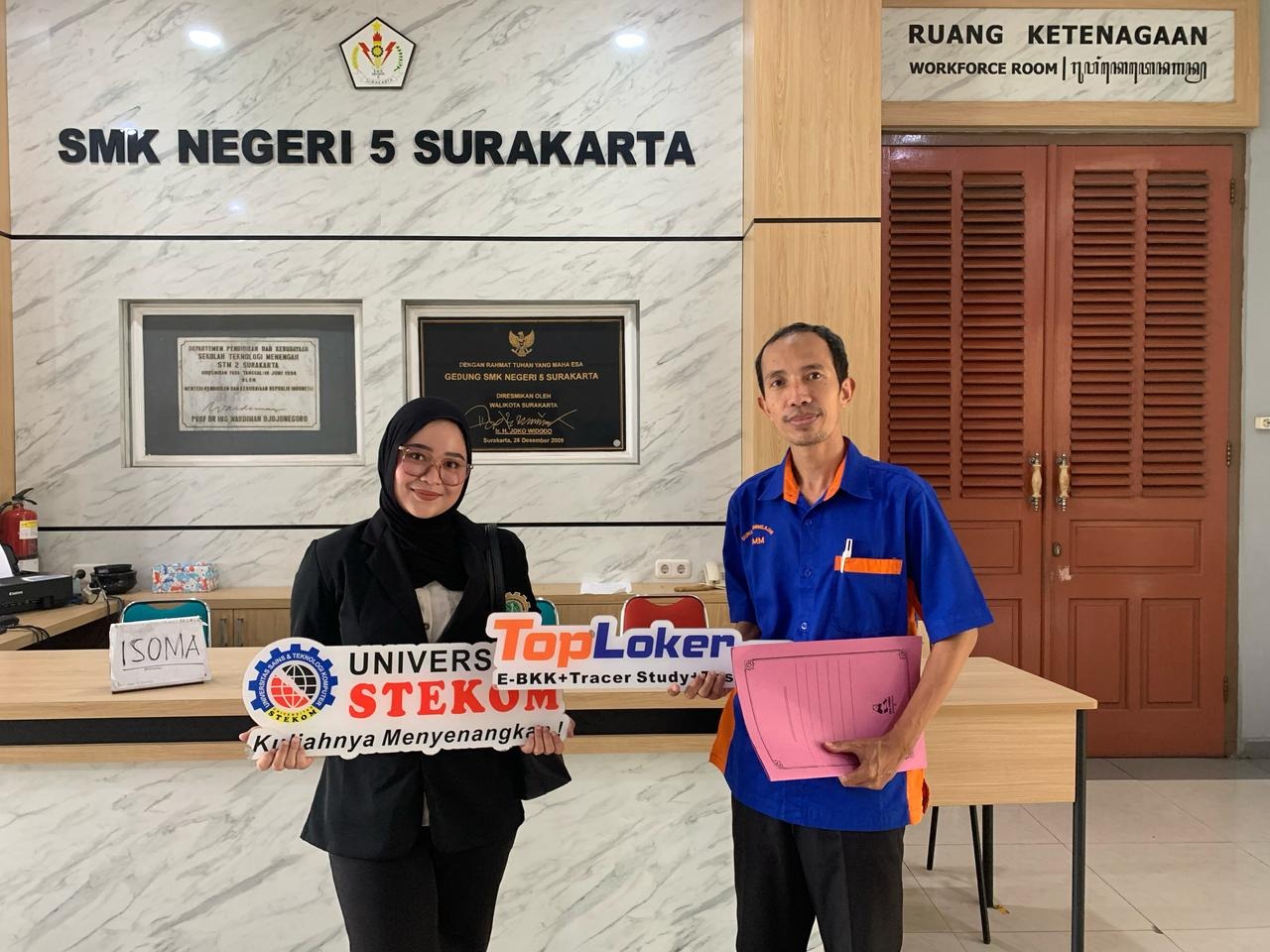 Kunjungan Persahabatan & Penandatanganan MoU Universitas STEKOM 2025 dengan SMKN 5 Surakarta Bersama TopLoker.com