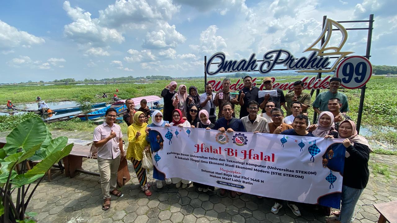 Universitas Sains dan Teknologi Komputer Bersama Sekolah Tinggi Ilmu Ekonomi Studi Ekonomi Modern Gelar Halal Bihalal 2025 di Omah Perahu 99 Waduk Cengklik Boyolali