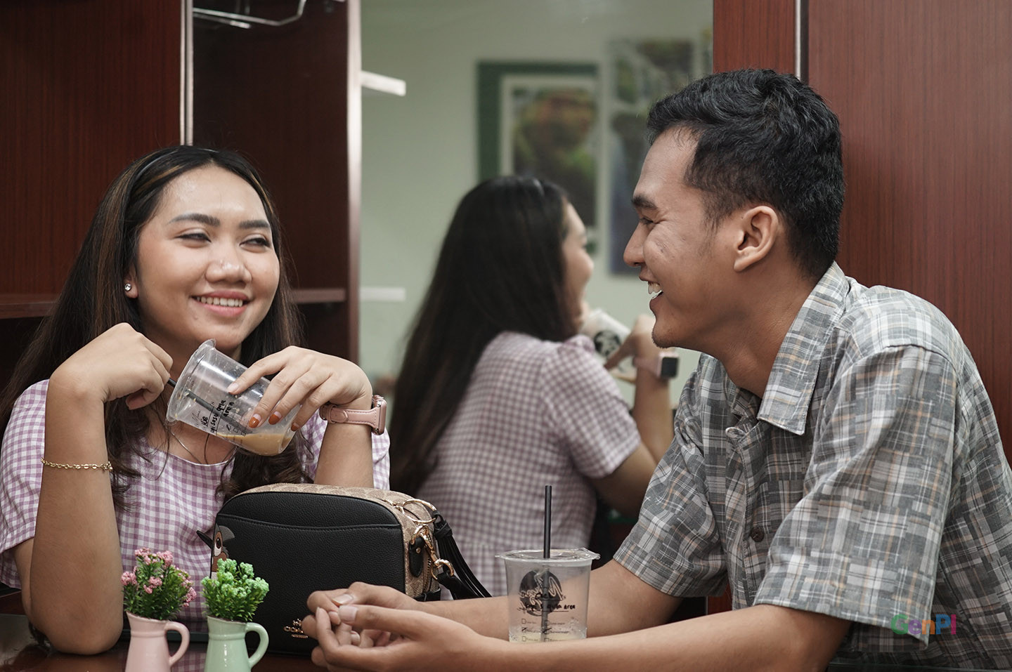 Ngechat Pagi Siang Malam, Tapi Gak Berani Nembak – Temen Apa Satpam?