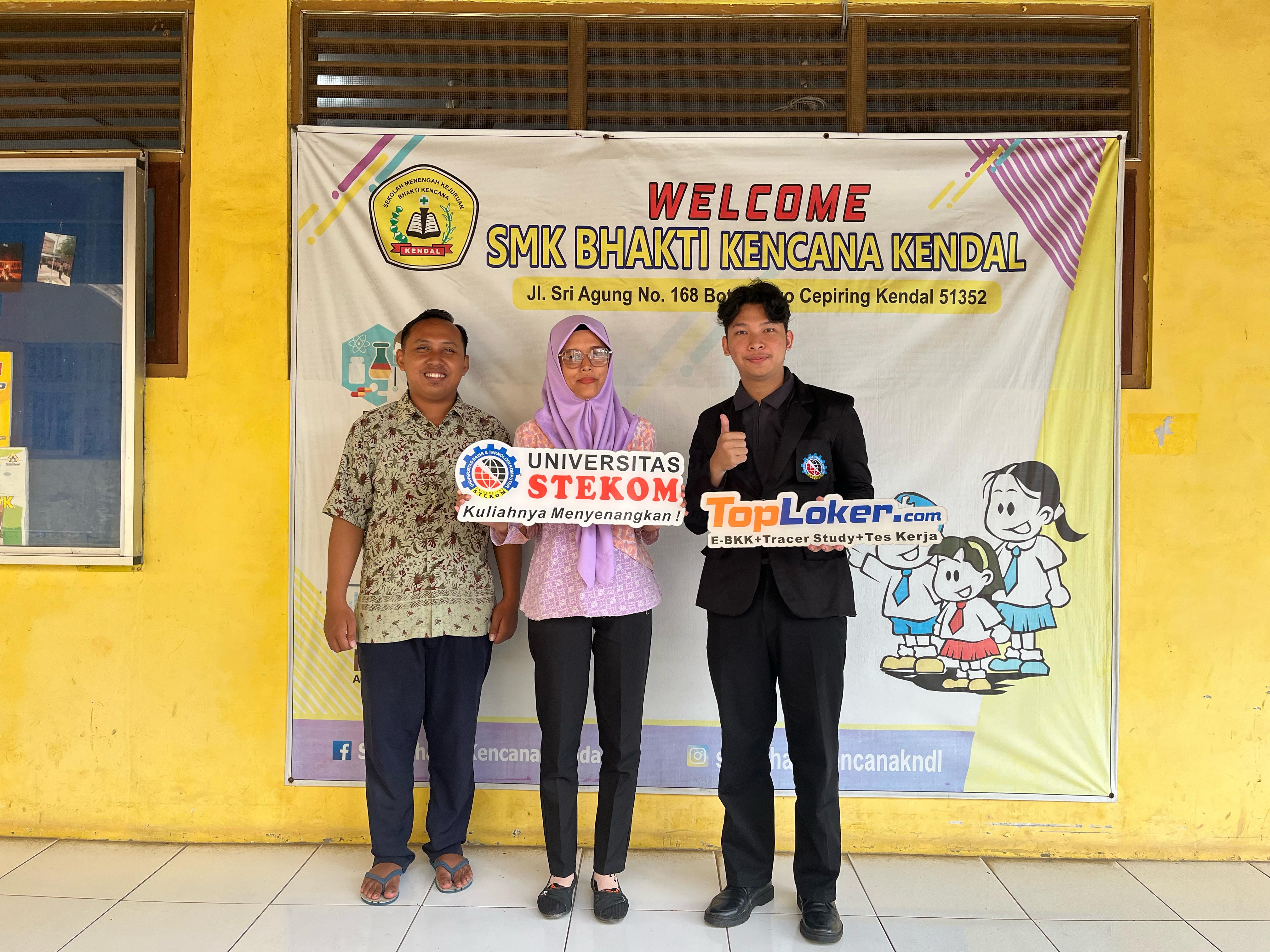 Jalin Sinergi Edukasi, Universitas STEKOM dan Toploker.com Kunjungi SMK Bhakti Kencana Kendal