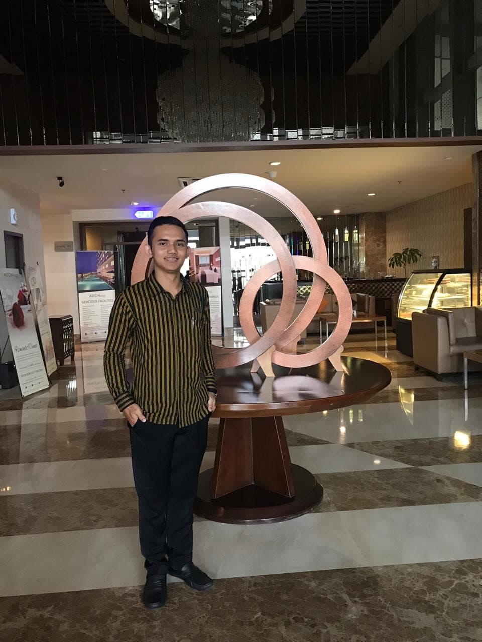 Muhamad Rifky Saputra, Mahasiswa Universitas Sains Dan Teknologi Komputer Bekerja Paruh Waktu Di Hotel Horison