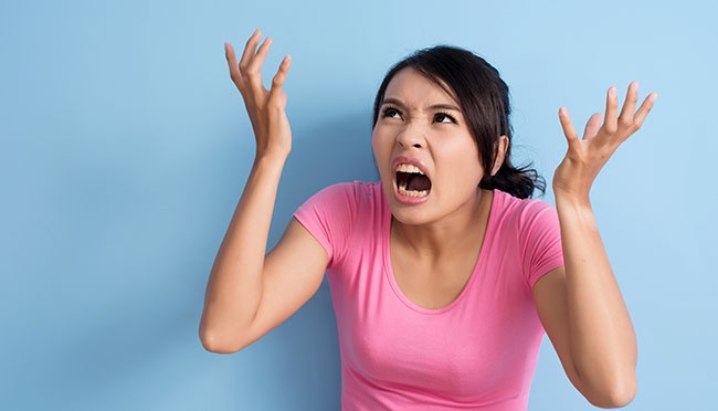 Kamu Tahu Disakiti, Tapi Masih Sayang? Fix, Lagi Denial!