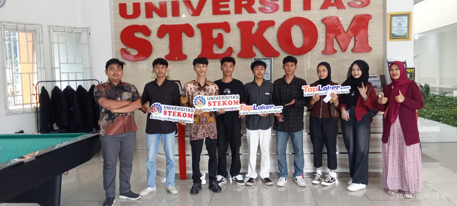 Toploker.com Dampingi SMK BK SIMO dalam Kunjungan Pendidikan ke Universitas STEKOM Cabang Sruwen