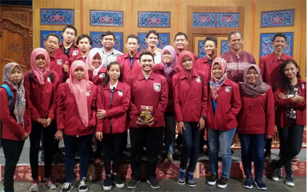 Talkshow mahasiswa STEKOM dalam siaran bina bahasa dan sastra di TVRI Semarang