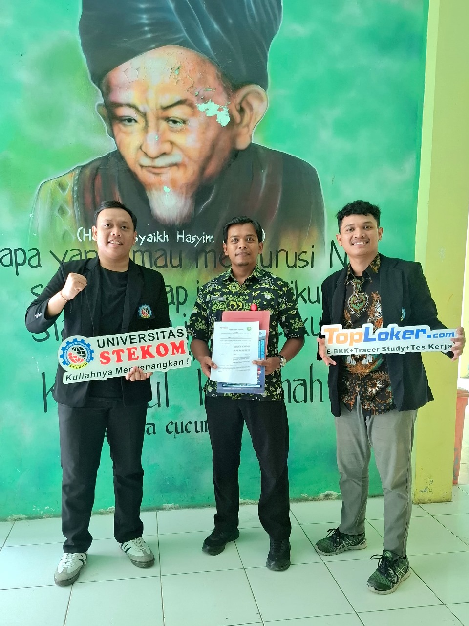 Pererat Sinergi, Universitas STEKOM dan TopLoker.com Kunjungi SMK NU 02 Rowosari