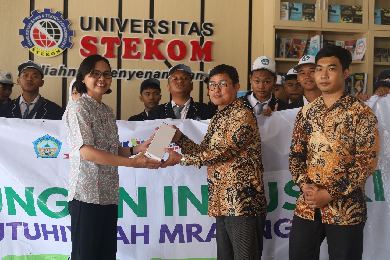 Universitas STEKOM & Toploker.com Terima Kunjungan Industri dari SMK Futuhiyyah Mranggen