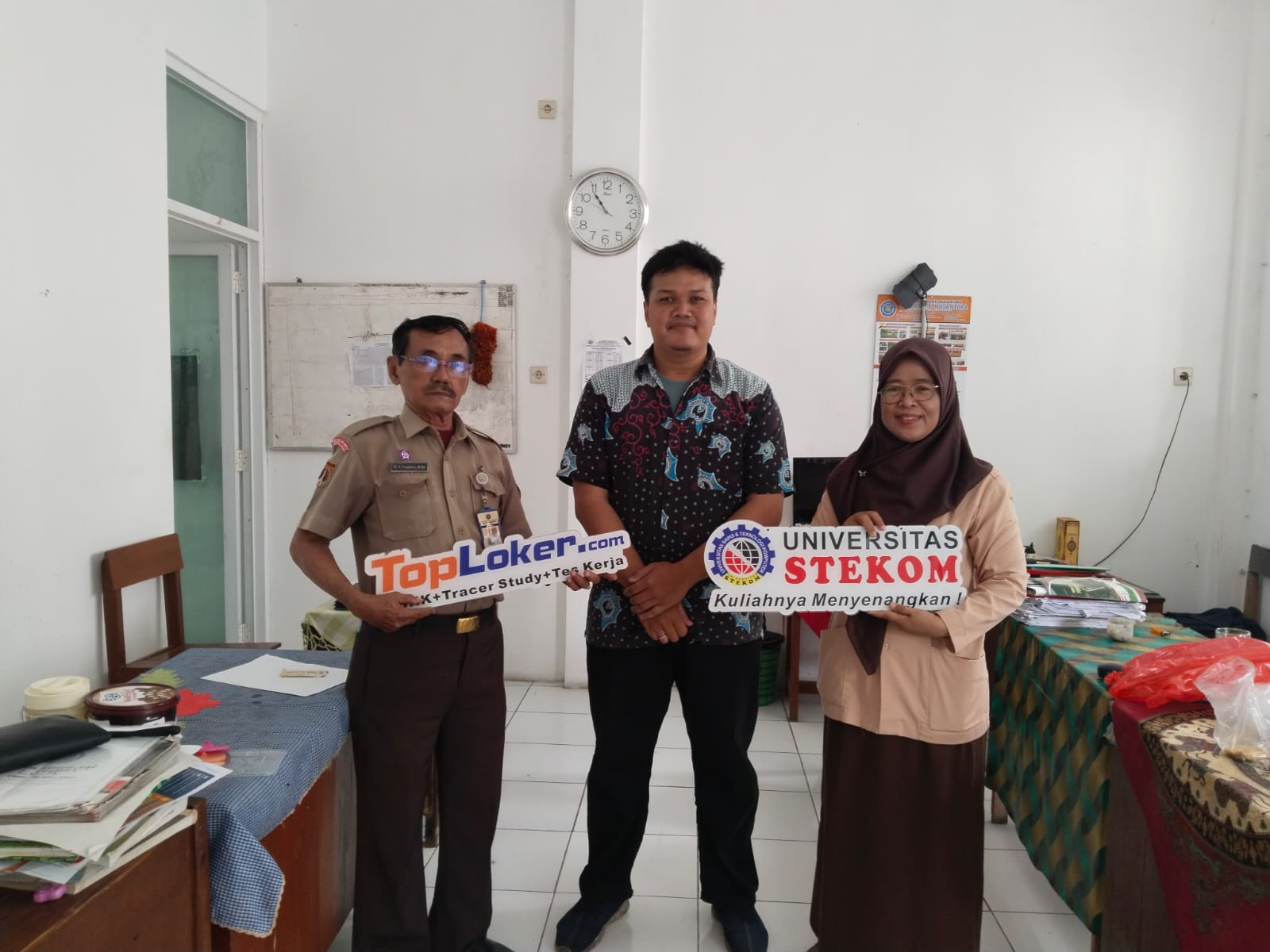 Gandeng Toploker.com, Universitas STEKOM Kenalkan Program Penerimaan Mahasiswa Baru di SMK Bhakti Nusantara Demak