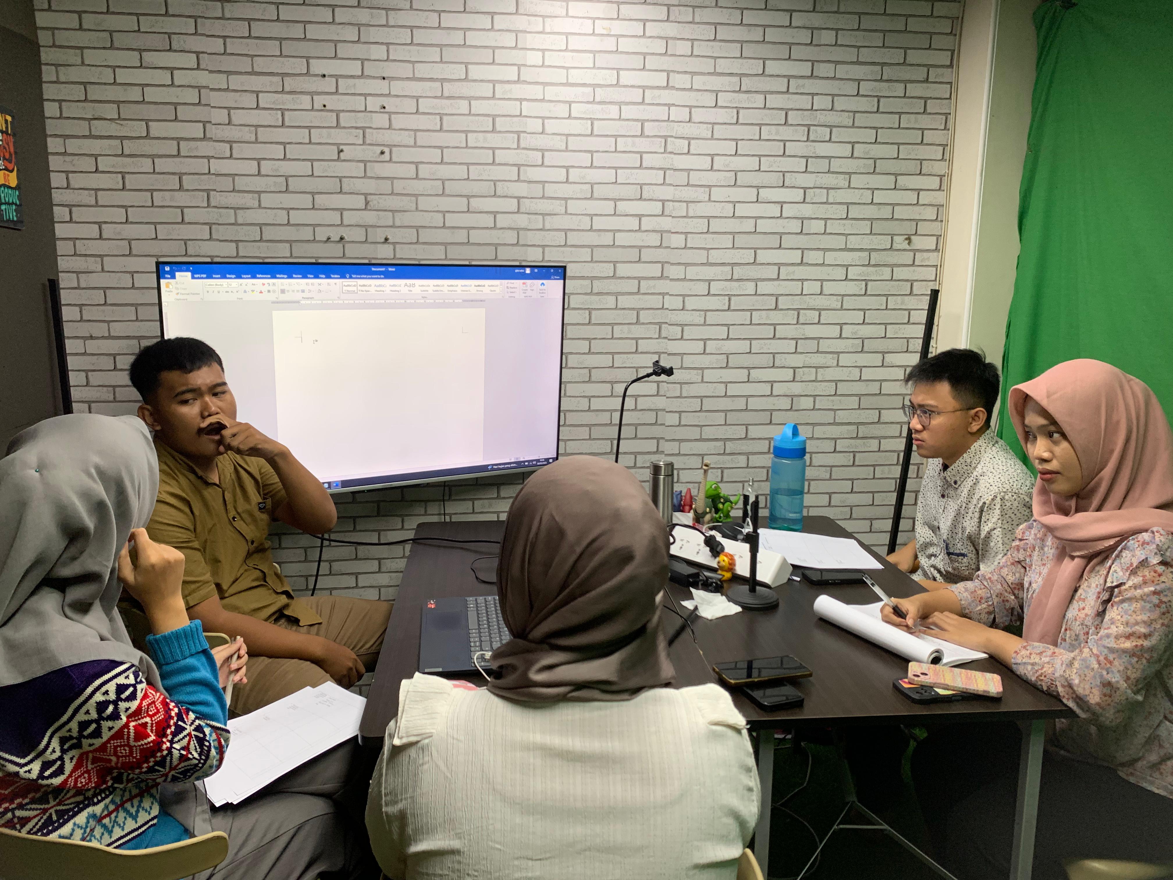 Toploker.com Gelar Wawancara Kerja untuk Siswa SLB 1 Demak, Kolaborasi Inklusif bersama Universitas STEKOM