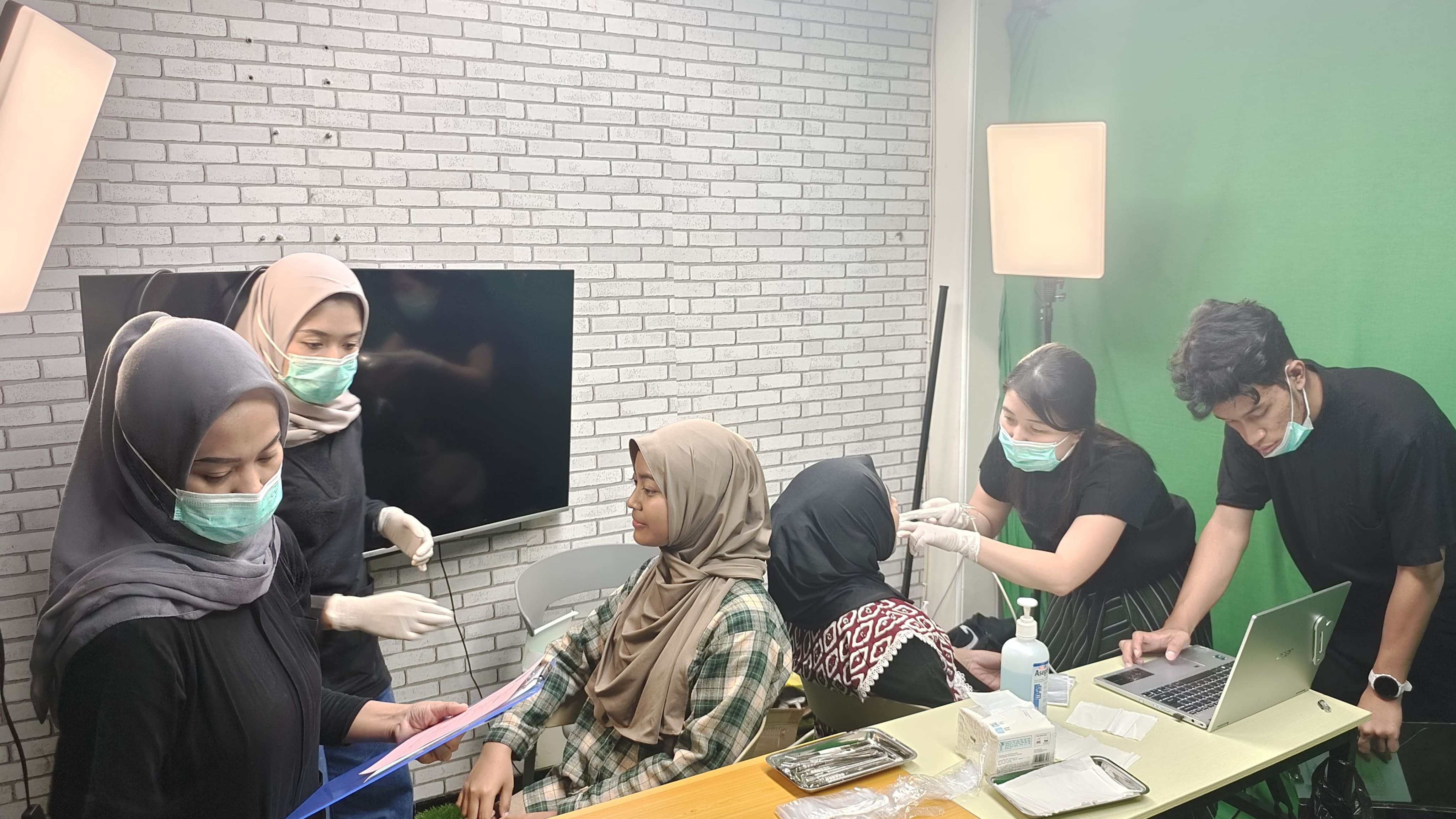 Sehat Dimulai dari Gigi: TopLoker.com Ajak Anak-Anak Penerima Beasiswa Jaga Kesehatan Gigi Sejak Dini