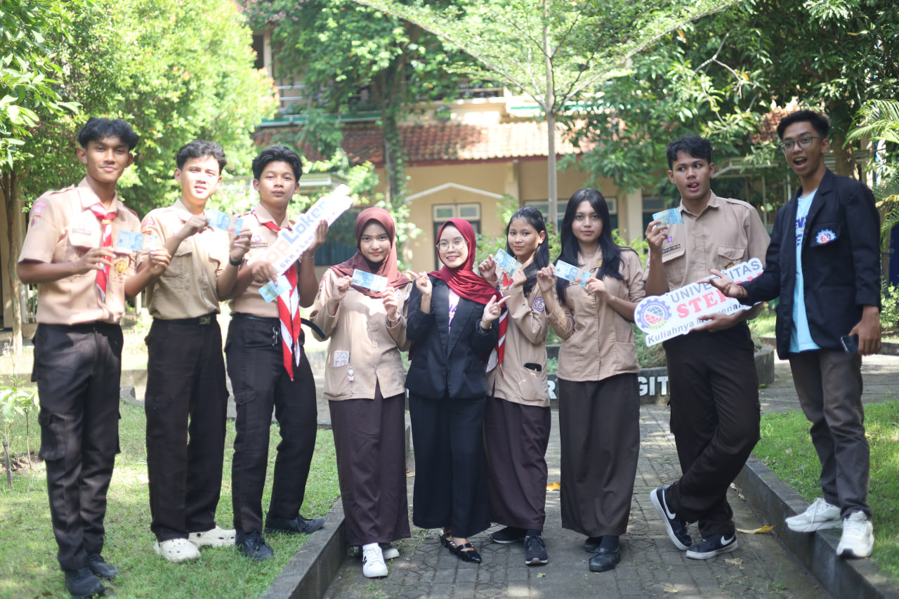 Gandeng Toploker.com, Universitas STEKOM Perkenalkan Program PMB di SMAN 2 Semarang