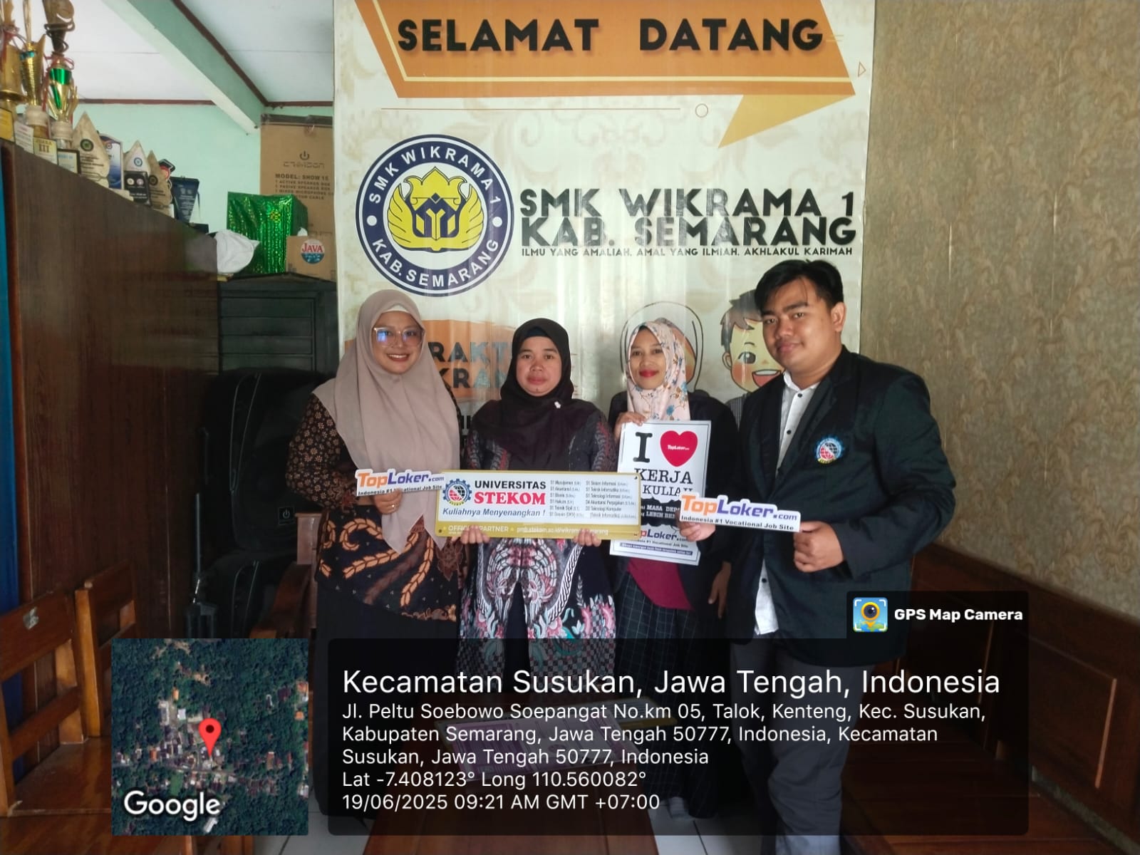 TopLoker.com dan Universitas STEKOM Pererat Kerja Sama dengan SMK Wikrama Lewat Kunjungan Edukatif