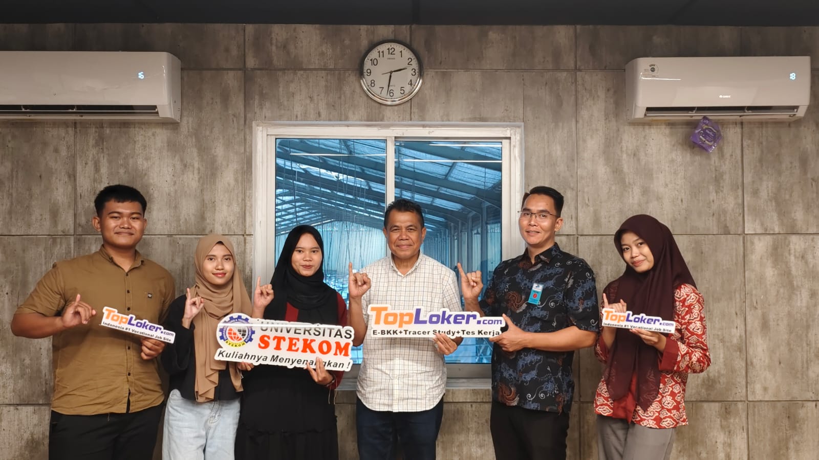 Universitas STEKOM dan PT Sandang Asia Maju Abadi Bersinergi Sukseskan Acara “Satu Hati untuk Inklusi”
