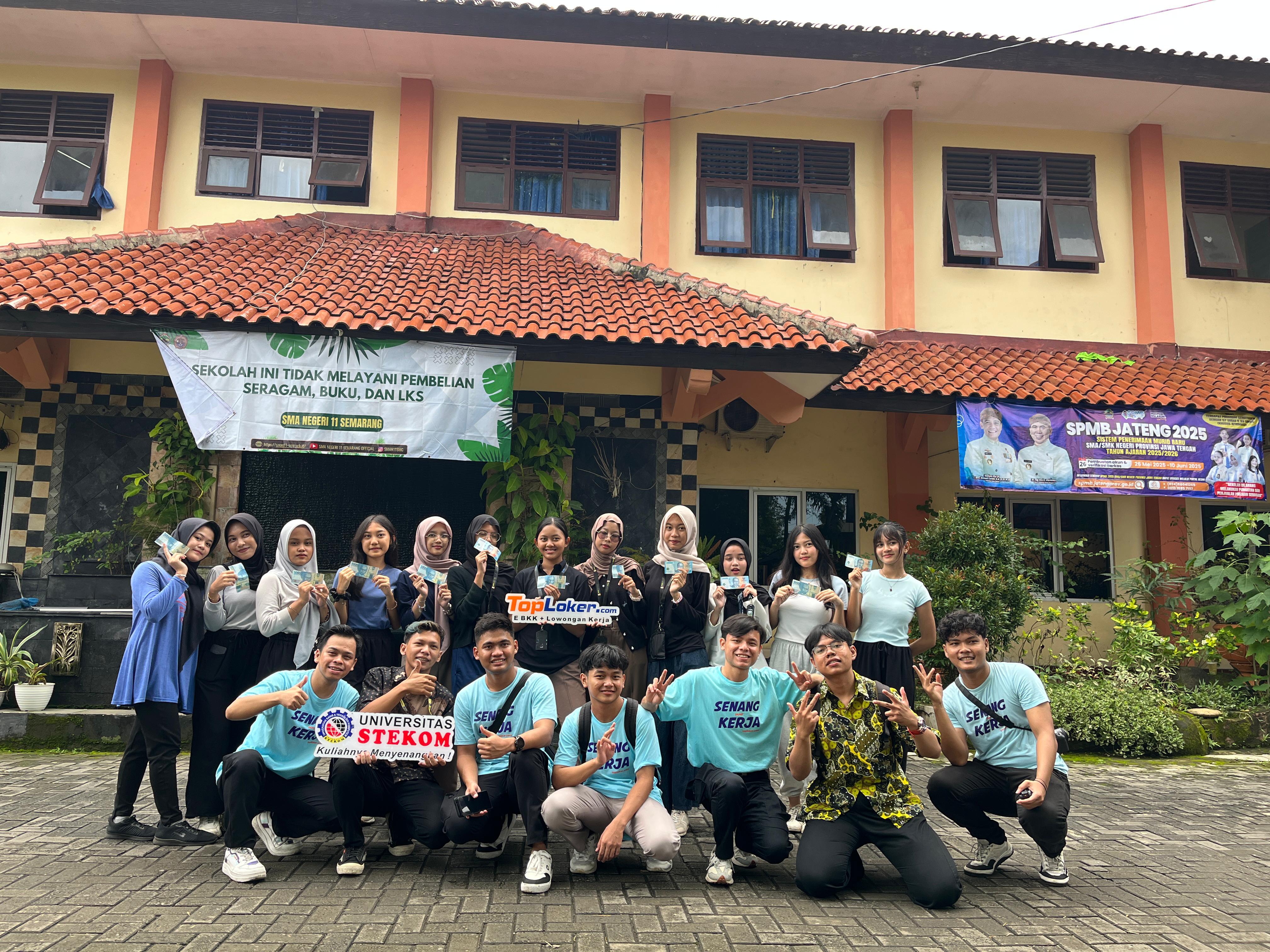 Pererat Edukasi dan Motivasi Siswa, Toploker.com & Universitas STEKOM Kunjungi SMAN 11 Semarang