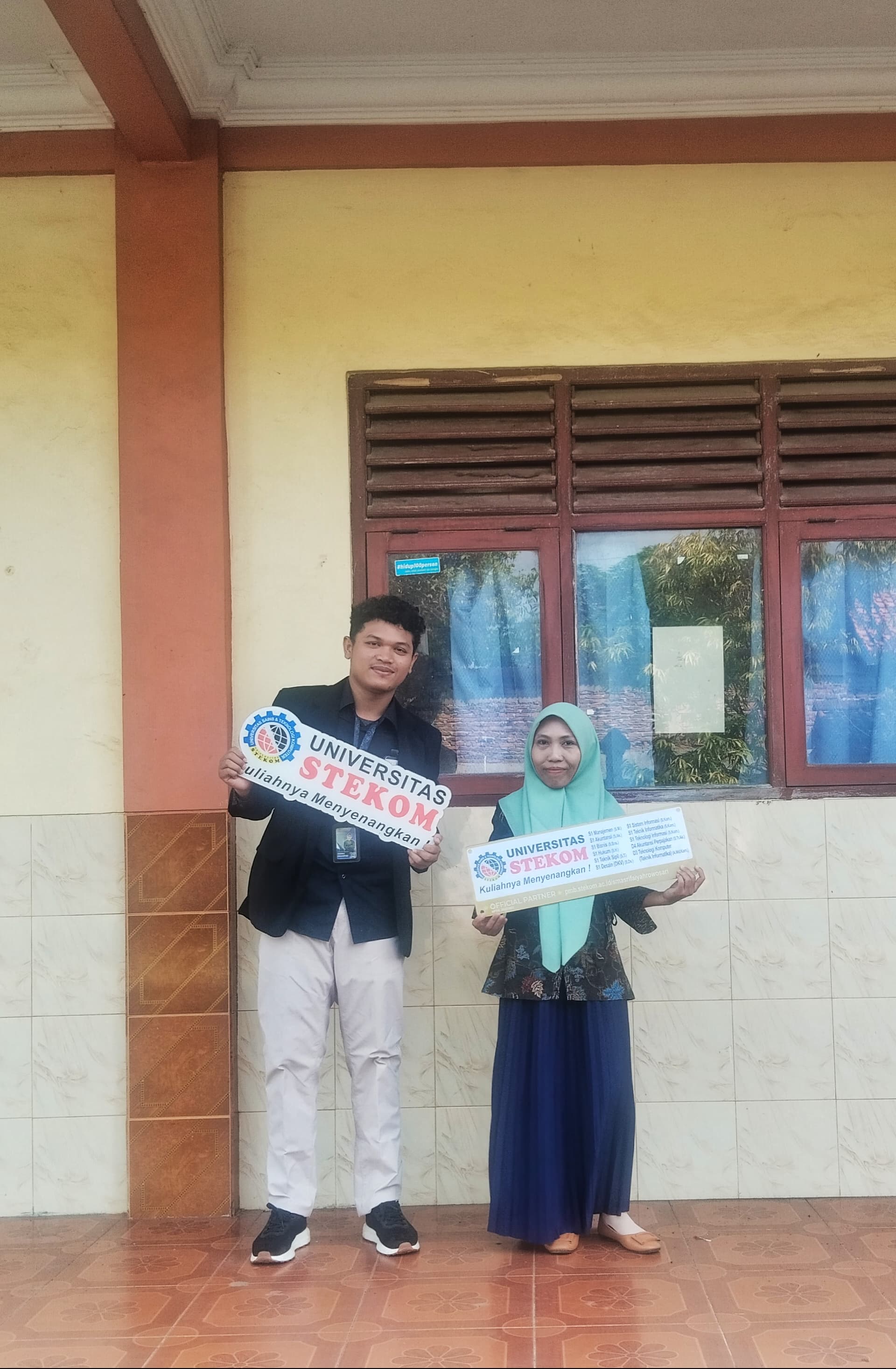 Pererat Kolaborasi Pendidikan, Universitas STEKOM dan TopLoker.com Kunjungi SMA Rifa'iyah Rowosari