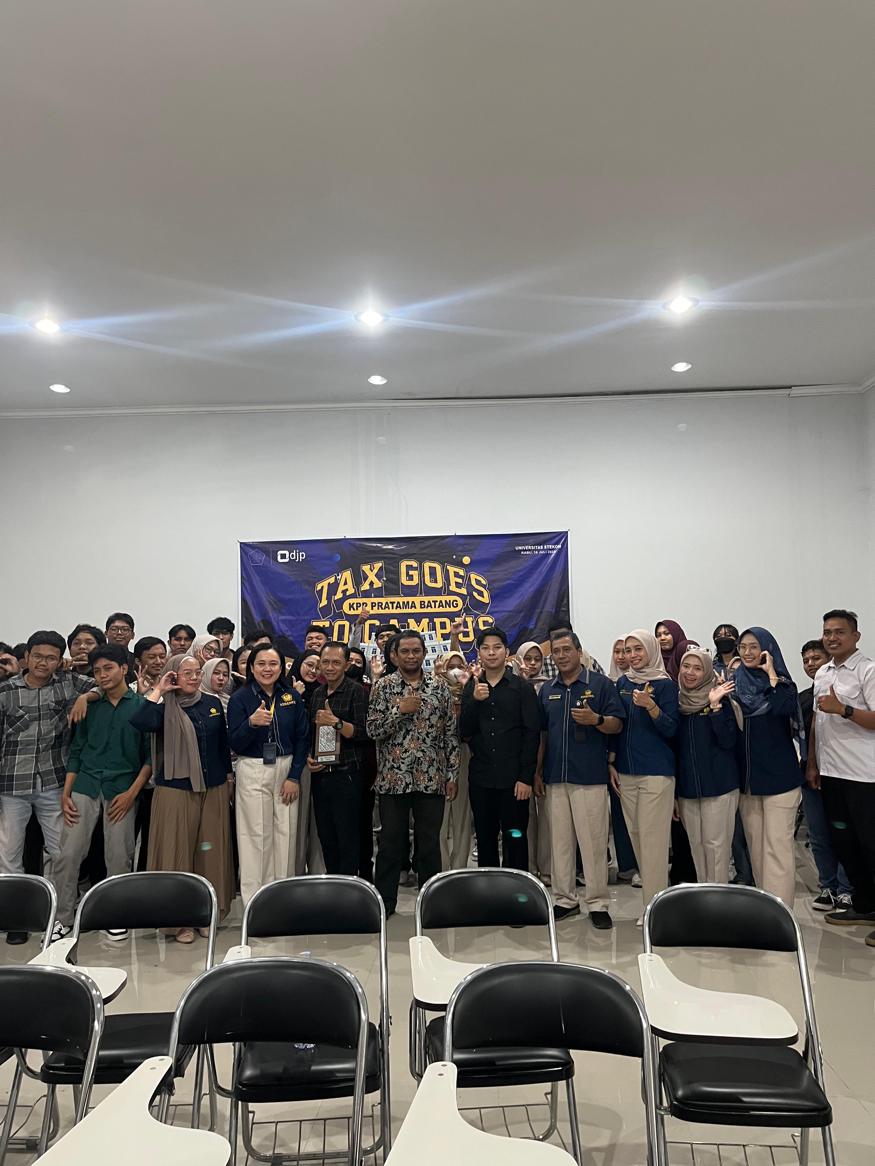 Toploker.com Dukung Edukasi Pajak Lewat Program Tax Goes to Campus di Universitas STEKOM Kendal