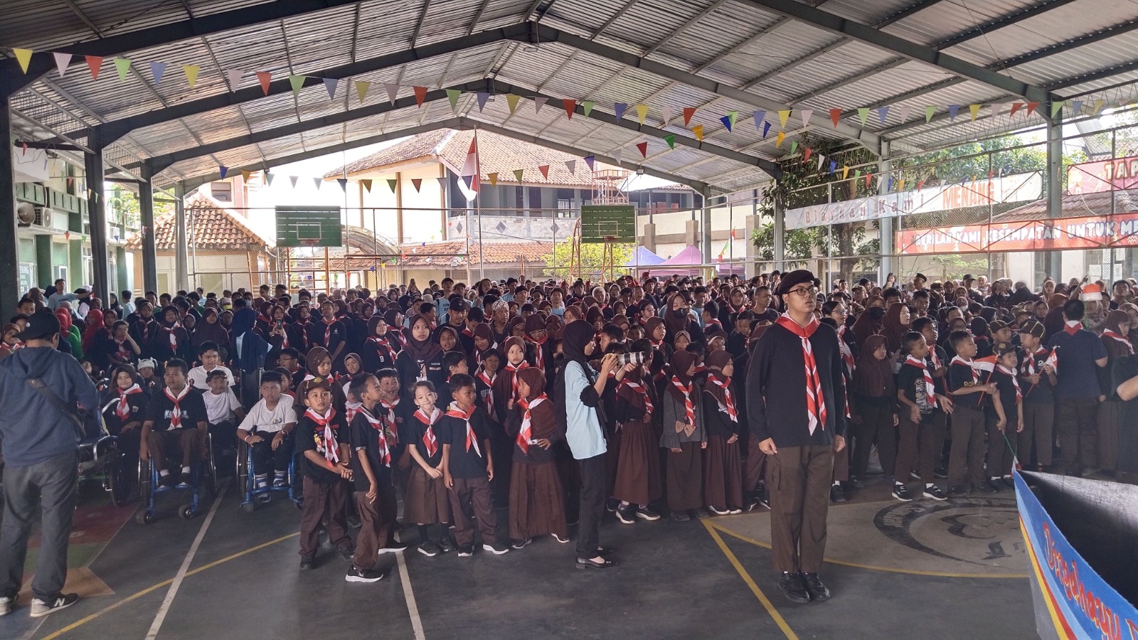 Universitas STEKOM Bersama Toploker.com Meriahkan Gebyar HUT RI ke-80 di SLB Negeri Semarang