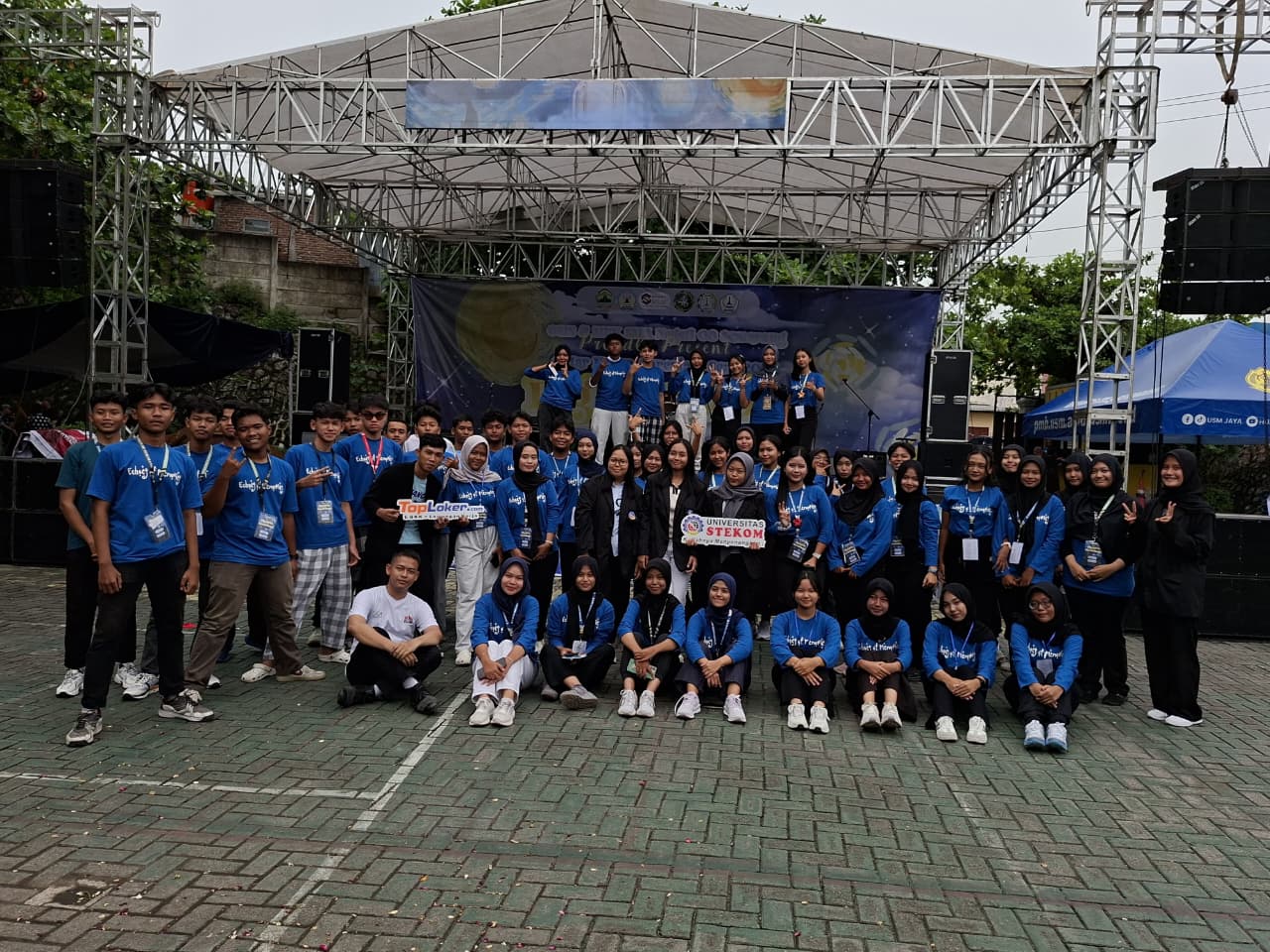 Toploker.com & Universitas STEKOM Meriahkan HUT SMAN 8 Semarang Jawa Tengah