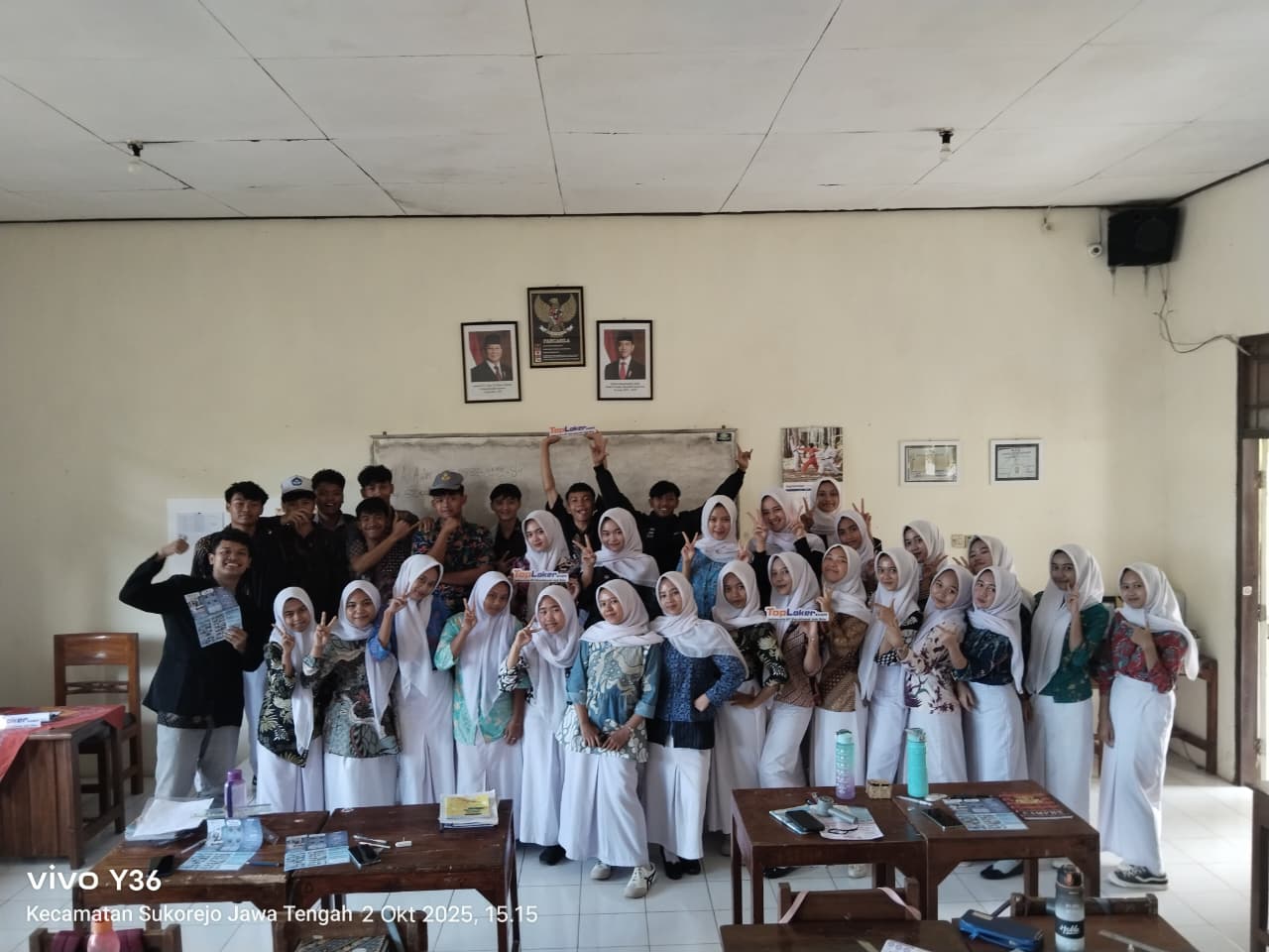 TopLoker.com dan Universitas STEKOM Ajak Siswa SMA N 2 Sukorejo Siap Hadapi Dunia Kuliah dan Karier