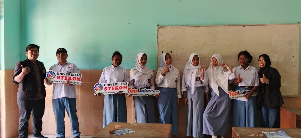 Kolaborasi Universitas STEKOM dan TopLoker.com, Sosialisasi PMB Sasar Siswa SMA Bhineka Karya 3 Teras