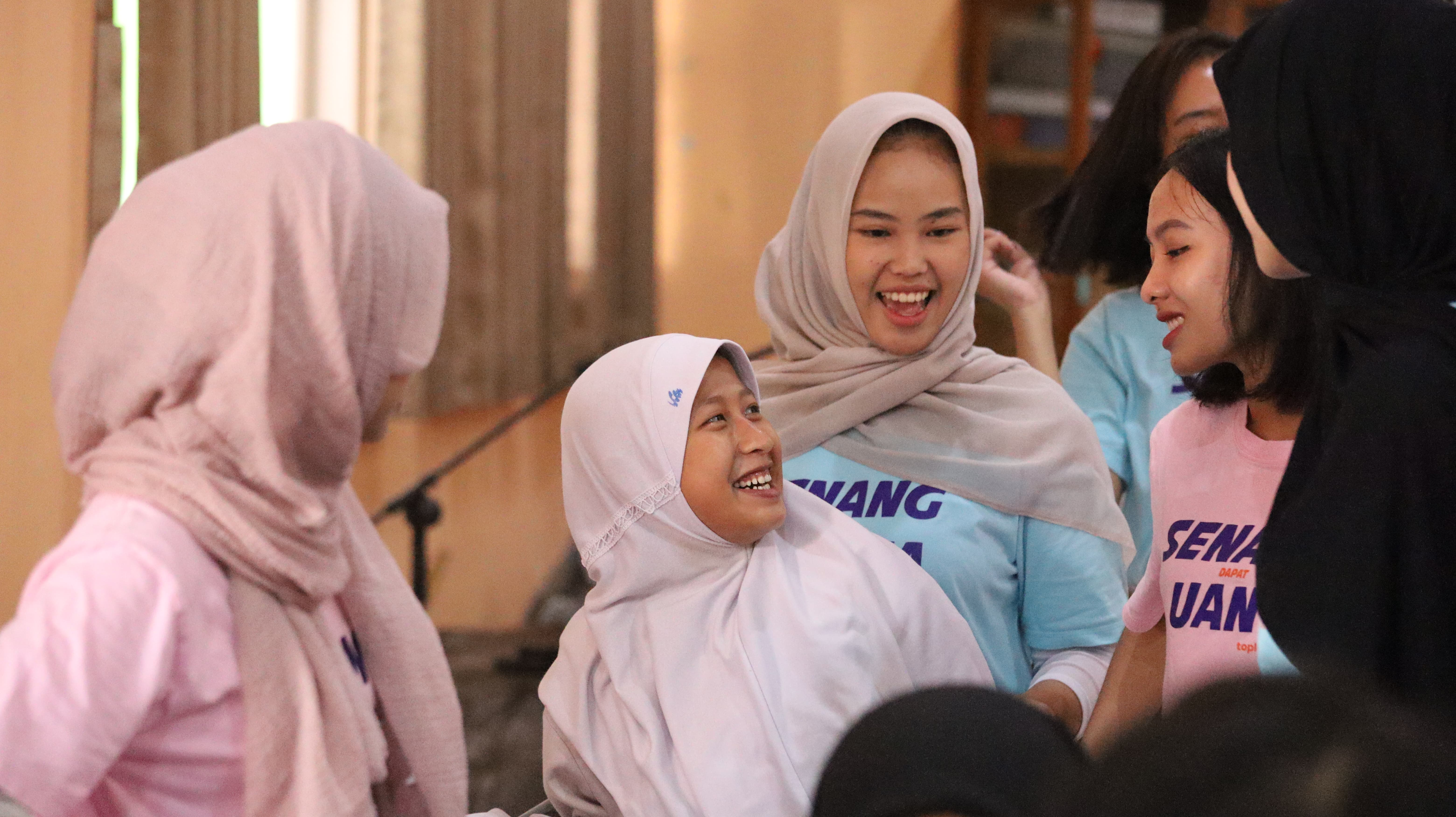 Antusias Siswa SLB Negeri Semarang Mengikuti Tes Kecakapan Housekeeping Bersama TOPLOKER.COM dan Universitas STEKOM