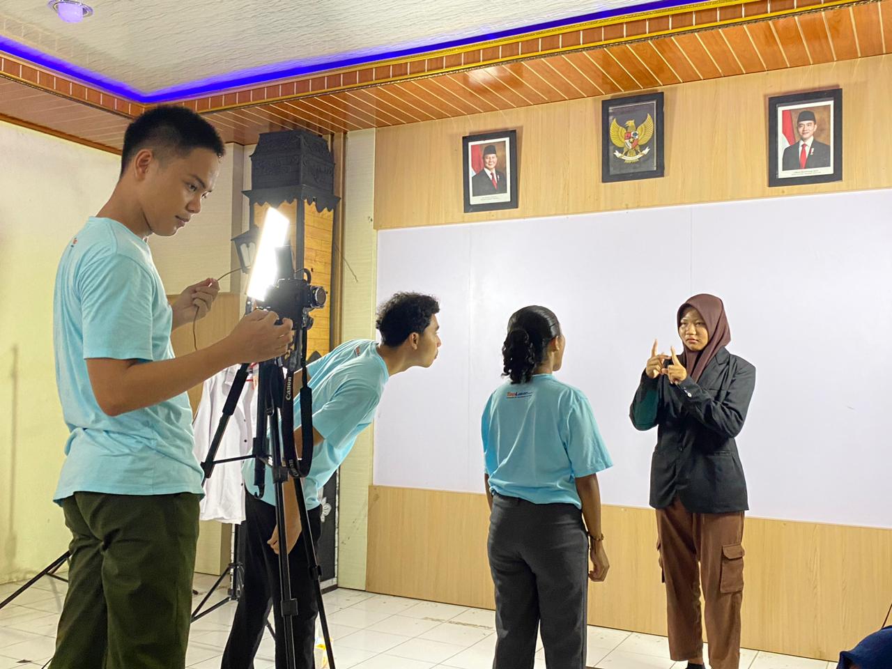 Universitas STEKOM Fasilitasi Pembuatan Video CV bagi Siswa SLB Negeri Ungaran