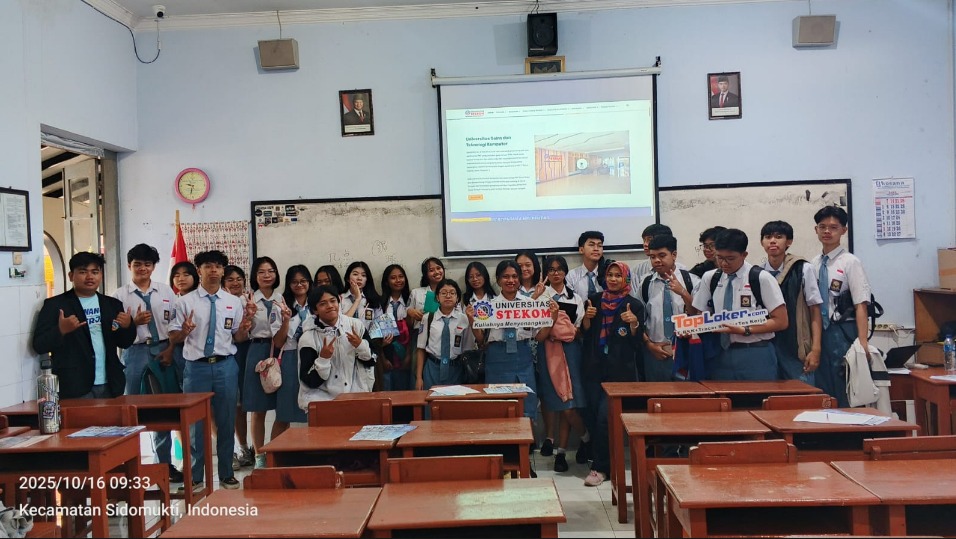 Universitas STEKOM Bekerjasama dengan TopLoker.com Gelar Sosialisasi Pra EXPO Kampus di SMA Kristen Salatiga
