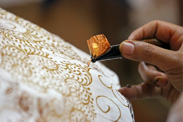 Hari Batik Nasional 2025 sebagai Momentum Pelestarian Budaya