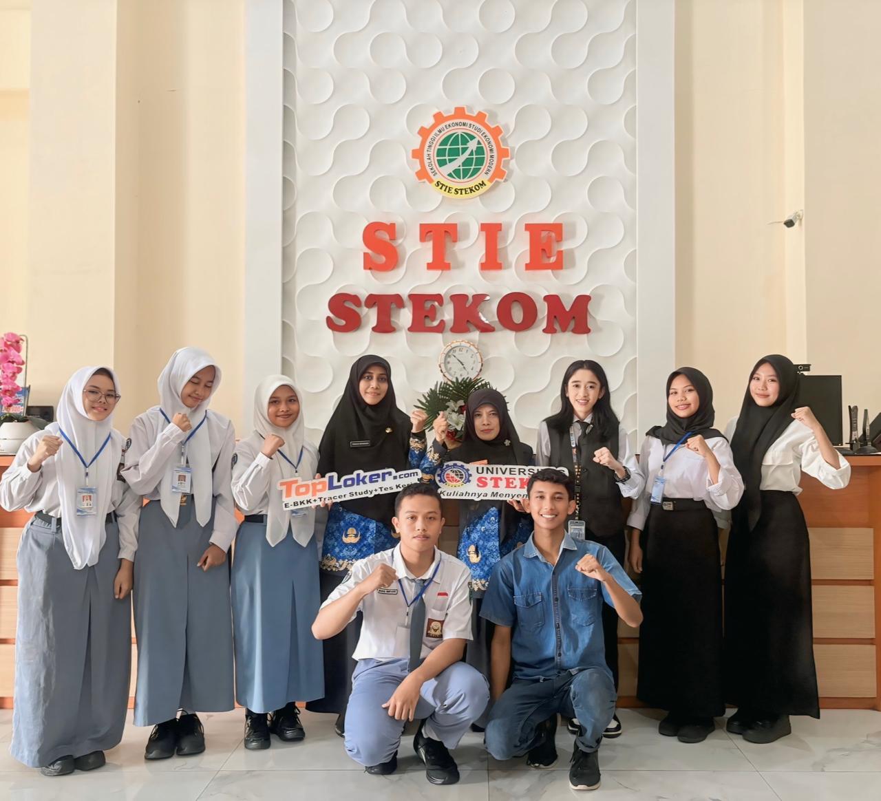 TopLoker.com Fasilitasi Penempatan PKL Siswa SMKN 1 Juwiring Klaten ke STIE STEKOM