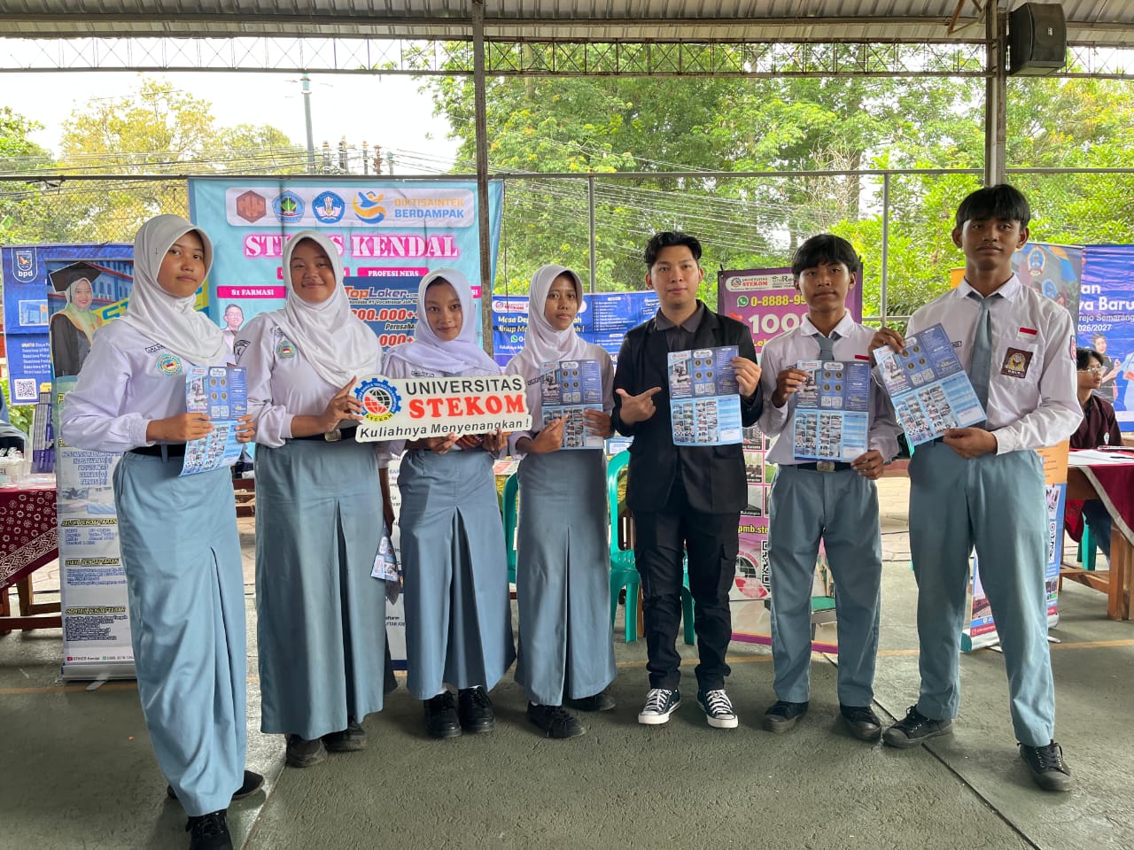 Perkuat Sosialisasi Pendidikan Tinggi, Universitas STEKOM & TopLoker.com Hadir di Expo Campus 2025 SMAN 1 Kaliwungu
