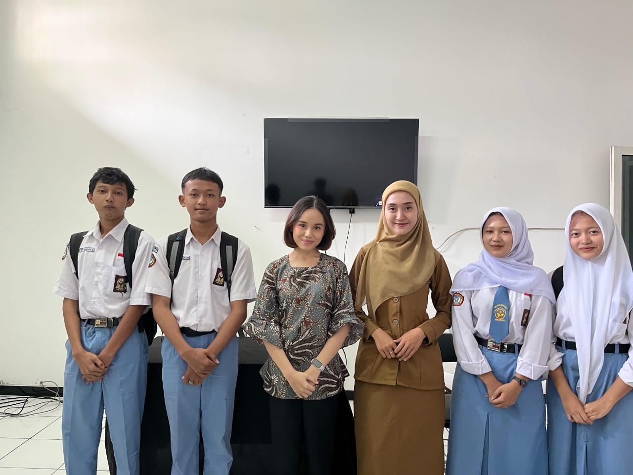 Lewat TopLoker.com, Universitas STEKOM Ambarawa Resmi Menerima Siswa PKL dari SMK Islam Sudirman 2