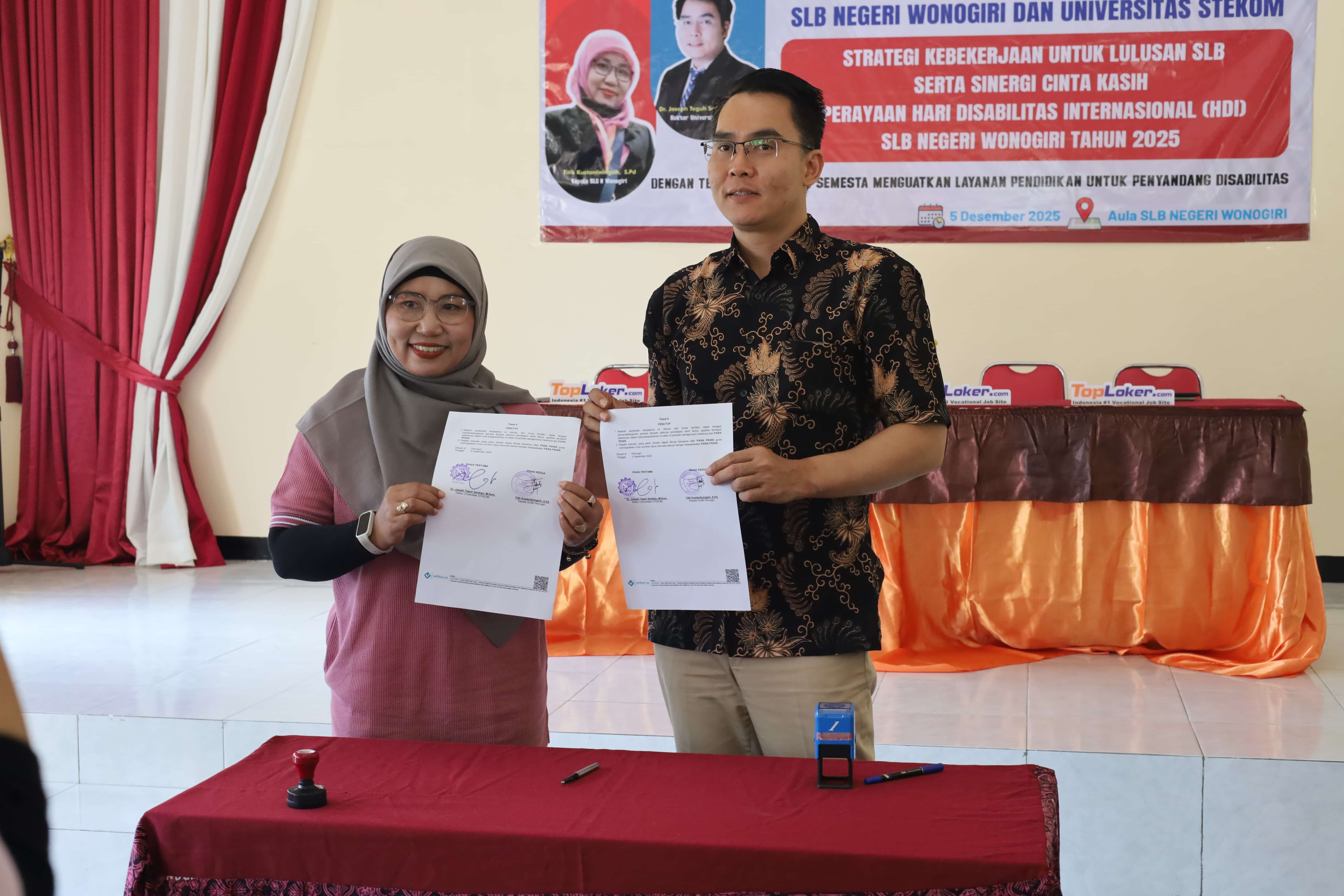 Penandatanganan MoU Universitas Stekom dan SLB Negeri Wonogiri