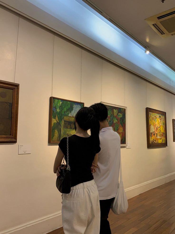 Stop Overthinking soal Cinta ! Bangun Hubungan yang Lebih Dewasa