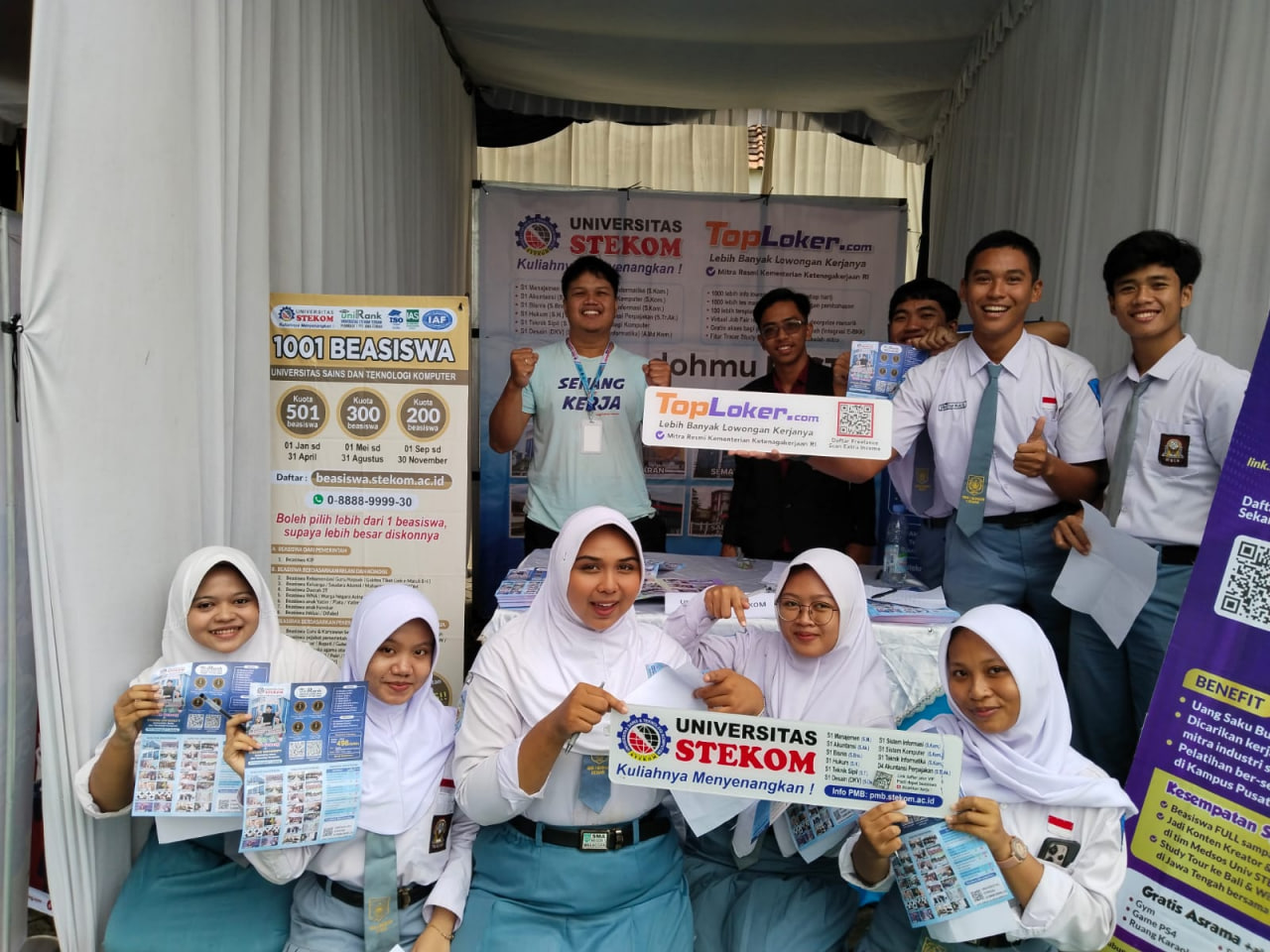 Universitas STEKOM Gandeng Toploker.com dalam Expo Pendidikan di SMAN 2 Mranggen Demak