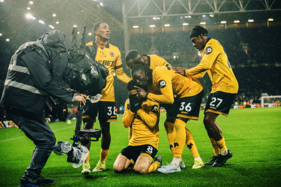 Wolves Tekuk Aston Villa 2-0 dan Hindari Rekor Terburuk Premier League