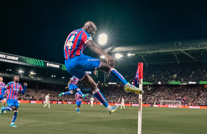Crystal Palace Hancurkan Fiorentina 3-0 di Conference League