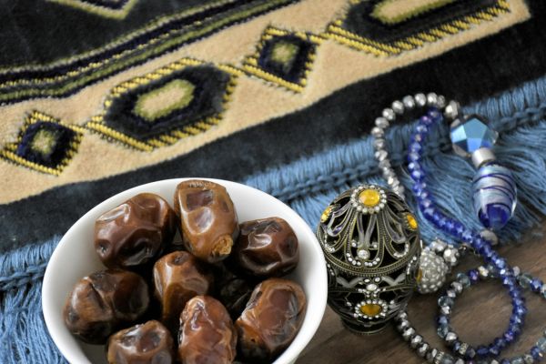 Niat Puasa Ramadhan Lengkap Arab Latin dan Artinya Termasuk Niat Sebulan Penuh
