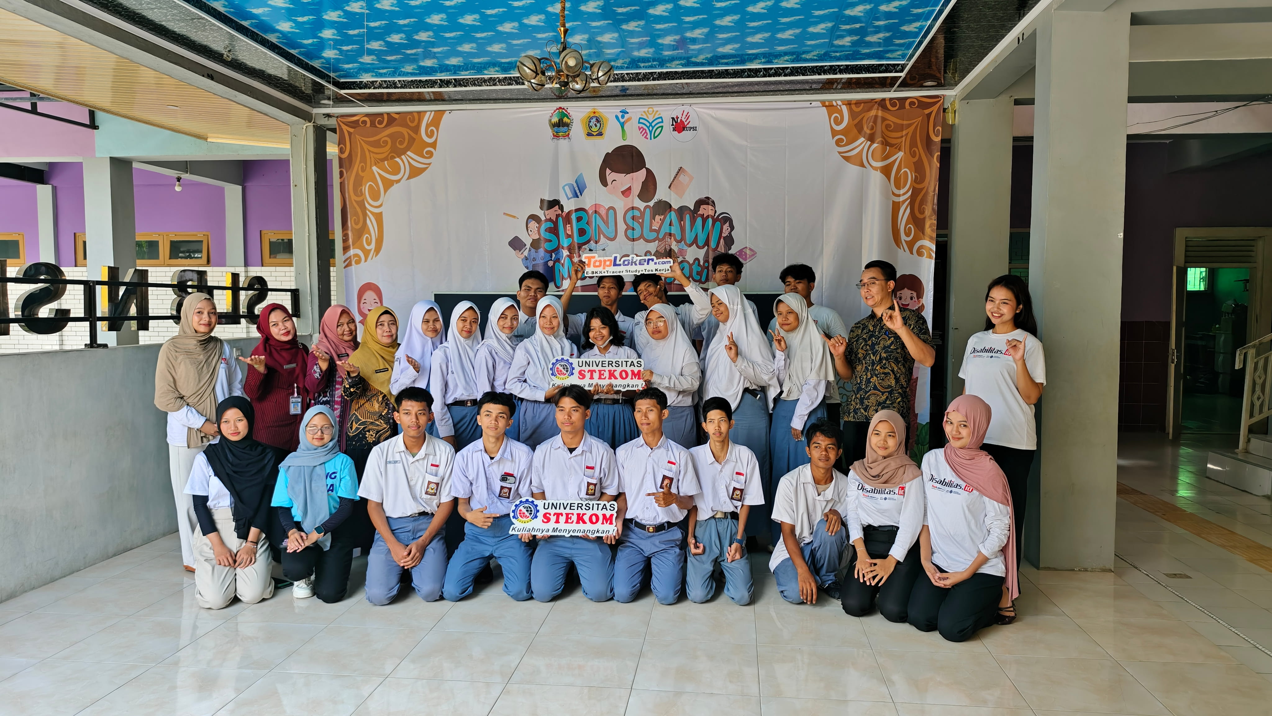 Universitas Stekom Perkuat Pendampingan Siswa Disabilitas Melalui Program Kakak Asuh dan Pemilihan Duta Kebekerjaan Bersama SLB Negeri Slawi