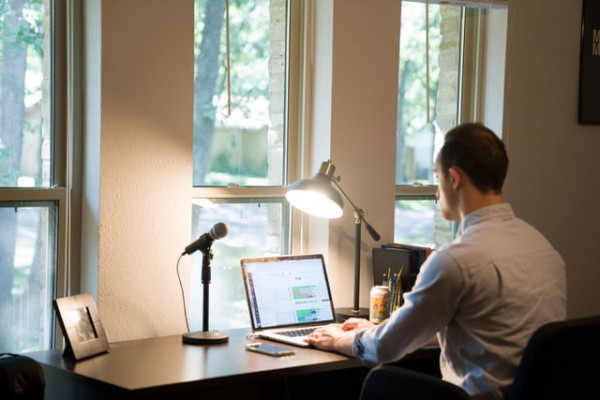 WORK FROM HOME APAKAH EFEKTIF?