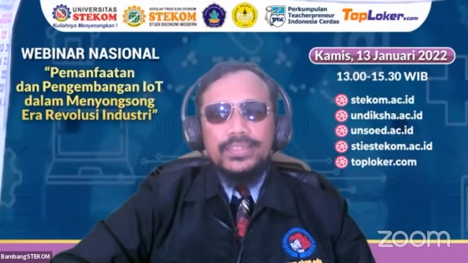 Pemanfaatan Dan Pengembangan IoT dalam Menyongsong Era Revolusi Industri